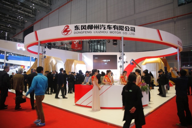 乘龍Ｈ7上海車(chē)展現(xiàn)場(chǎng)